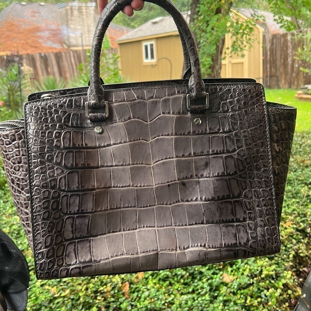 NWT ▶️ Michael Kors ◀️ Large Selma Embossed Leather Bag - Picture 16 of 16